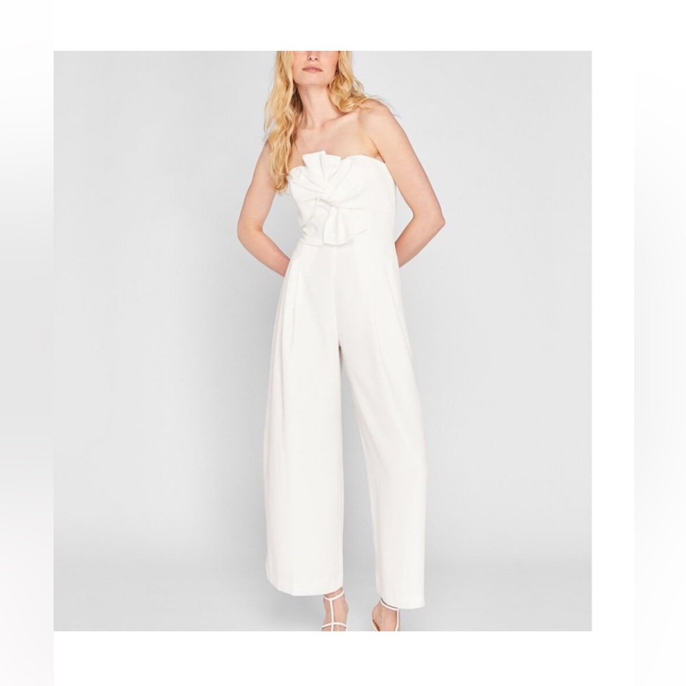 Club Monaco Size 12 White Jumpsuit